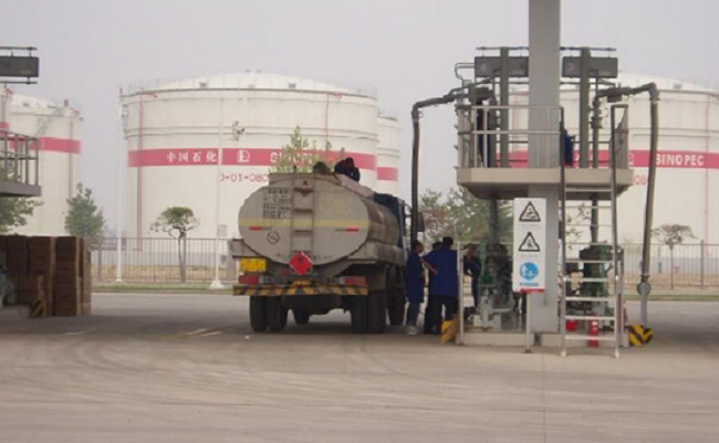 桁架結(jié)構(gòu),俗稱大鶴管流體裝載臂,俗稱小鶴管 大鶴管與小鶴管的區(qū)別及各自的特點(diǎn)